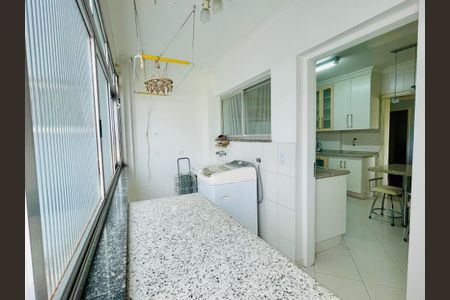Apartamento à venda com 144m², 3 quartos e 1 vaga Apartamento à venda com 144m², 3 quartos e 1 vagaÁrea de Serviço