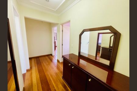 Apartamento à venda com 144m², 3 quartos e 1 vaga Apartamento à venda com 144m², 3 quartos e 1 vagaCorredor interno