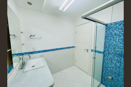 Apartamento à venda com 144m², 3 quartos e 1 vaga Apartamento à venda com 144m², 3 quartos e 1 vagaBanheiro da Suíte