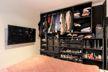 Casa à venda com 83m², 2 quartos e 1 vaga Casa à venda com 83m², 2 quartos e 1 vagaEdícula