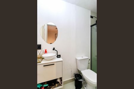 Casa à venda com 83m², 2 quartos e 1 vaga Casa à venda com 83m², 2 quartos e 1 vagaBanheiro da Edícula