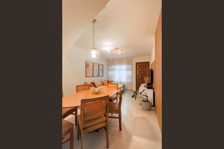 Casa à venda com 83m², 2 quartos e 1 vaga Casa à venda com 83m², 2 quartos e 1 vagaSala