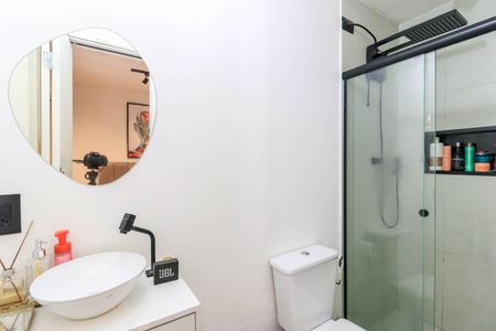 Casa à venda com 83m², 2 quartos e 1 vaga Casa à venda com 83m², 2 quartos e 1 vagaBanheiro da Edícula