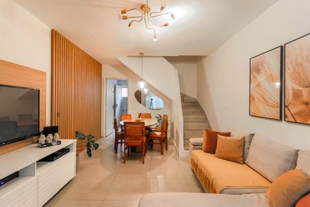 Casa à venda com 83m², 2 quartos e 1 vaga Casa à venda com 83m², 2 quartos e 1 vagaSala