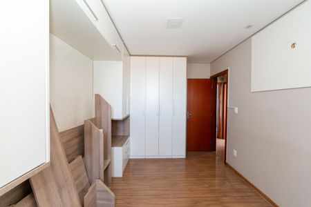 Apartamento à venda com 160m², 3 quartos e 3 vagasQuarto 2
