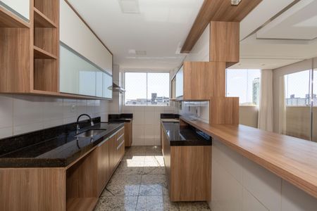 Apartamento à venda com 160m², 3 quartos e 3 vagasCozinha 