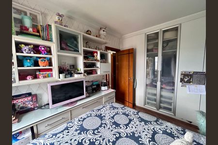 Apartamento à venda com 140m², 3 quartos e 4 vagas Apartamento à venda com 140m², 3 quartos e 4 vagasQuarto 1