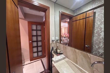 Apartamento à venda com 140m², 3 quartos e 4 vagas Apartamento à venda com 140m², 3 quartos e 4 vagasLavabo