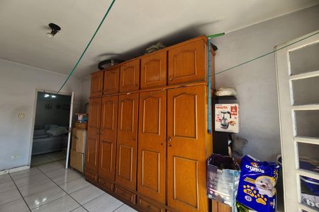 Casa à venda com 316m², 2 quartos e sem vaga Casa à venda com 316m², 2 quartos e sem vagaQuarto