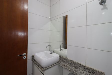 Banheiro Social de kitnet/studio para alugar com 1 quarto, 12m² em Vila Sao Pedro, Santo André