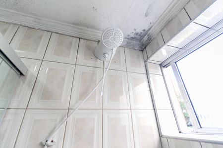 Apartamento à venda com 68m², 2 quartos e 1 vaga Apartamento à venda com 68m², 2 quartos e 1 vagaBanheiro