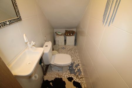 Casa à venda com 170m², 6 quartos e 2 vagasLavabo