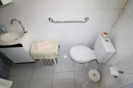 Casa à venda com 170m², 6 quartos e 2 vagasBanheiro da Suíte 1