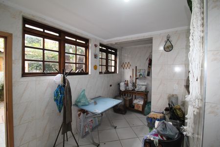 Casa à venda com 170m², 6 quartos e 2 vagasÁrea de Serviço