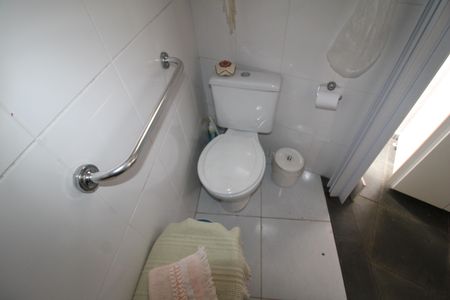 Casa à venda com 170m², 6 quartos e 2 vagasBanheiro da Suíte 1