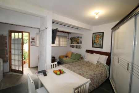 Casa à venda com 170m², 6 quartos e 2 vagasSuíte 1