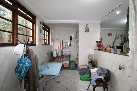 Casa à venda com 170m², 6 quartos e 2 vagasÁrea de Serviço