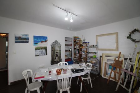 Casa à venda com 170m², 6 quartos e 2 vagasSuíte 2