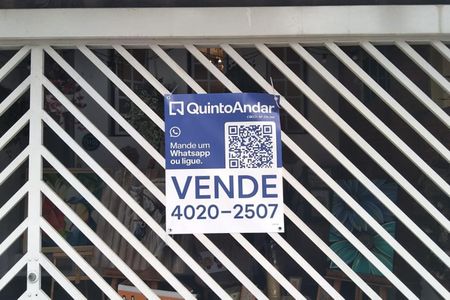 Casa à venda com 170m², 6 quartos e 2 vagas Casa à venda com 170m², 6 quartos e 2 vagasPlaca