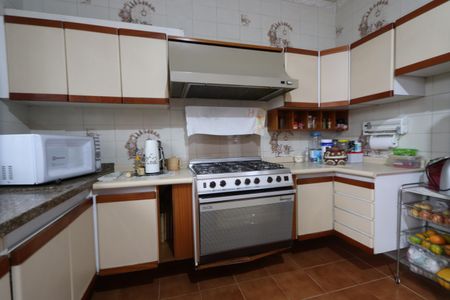 Casa à venda com 338m², 3 quartos e 8 vagasCozinha