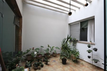Casa à venda com 338m², 3 quartos e 8 vagasJardim de Inverno