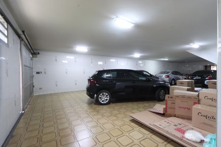 Casa à venda com 338m², 3 quartos e 8 vagasGaragem