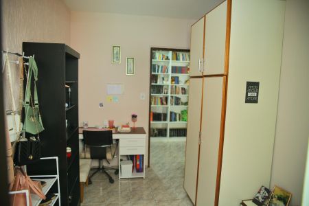 Casa à venda com 195m², 3 quartos e 4 vagasQuarto 2