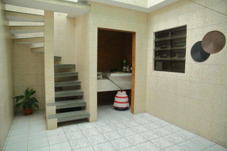 Casa à venda com 195m², 3 quartos e 4 vagasQuintal