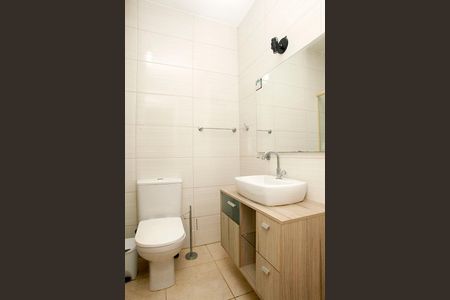 Banheiro de apartamento para alugar com 1 quarto, 32m² em Partenon, Porto Alegre