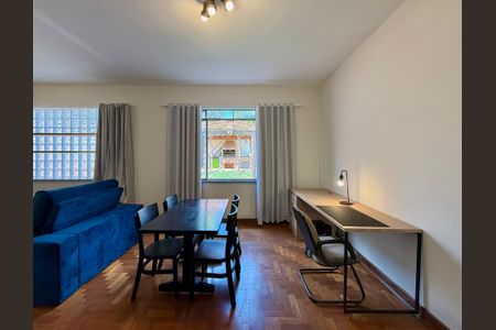 Sala  de apartamento para alugar com 1 quarto, 70m² em Campo Belo, São Paulo