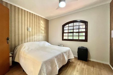 Casa à venda com 140m², 3 quartos e 2 vagas Casa à venda com 140m², 3 quartos e 2 vagasSuíte