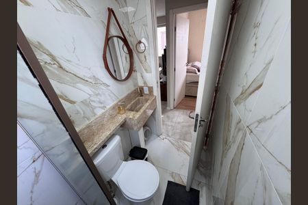 Apartamento à venda com 43m², 2 quartos e 1 vagaBanheiro Social