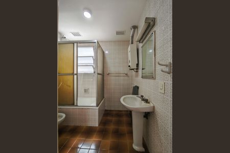 Apartamento à venda com 110m², 3 quartos e 1 vaga Apartamento à venda com 110m², 3 quartos e 1 vagaBanheiro Social