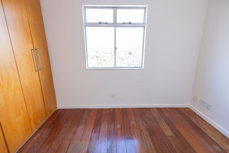 Apartamento à venda com 190m², 4 quartos e 2 vagasquarto 2