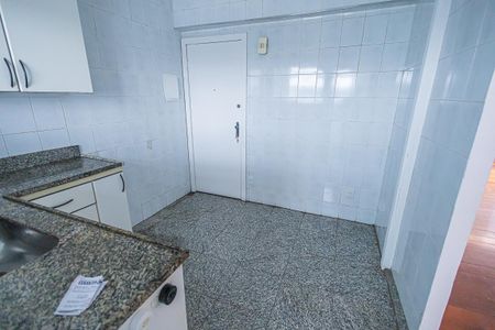 Apartamento à venda com 190m², 4 quartos e 2 vagascozinha