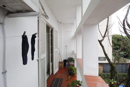 Sacada de apartamento à venda com 3 quartos, 106m² em Petrópolis , Porto Alegre