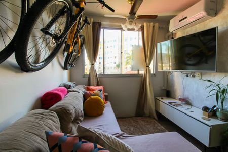 Sala de apartamento para alugar com 2 quartos, 43m² em Mato Grande, Canoas
