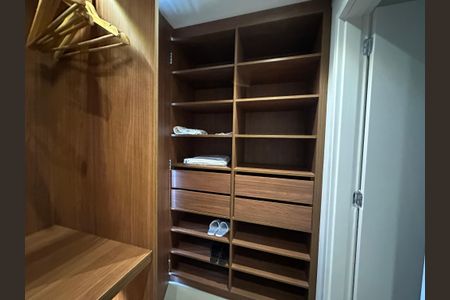 Apartamento para alugar com 50m², 1 quarto e 1 vaga Apartamento para alugar com 50m², 1 quarto e 1 vagaCloset