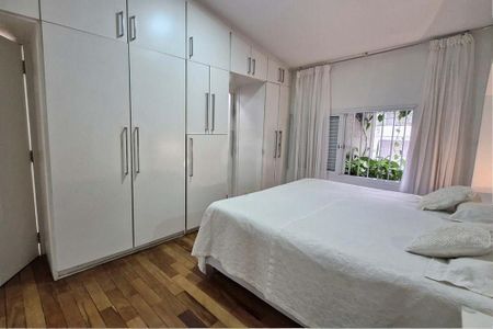 Casa à venda com 4 quartos, 290m² em Vila Progredior, São Paulo