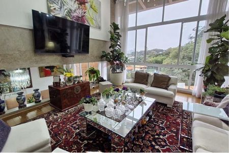 Casa à venda com 4 quartos, 290m² em Vila Progredior, São Paulo