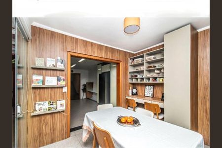 Casa à venda com 180m², 3 quartos e 4 vagas