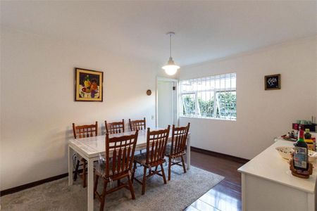 Casa de condomínio à venda com 185m², 3 quartos e 2 vagas