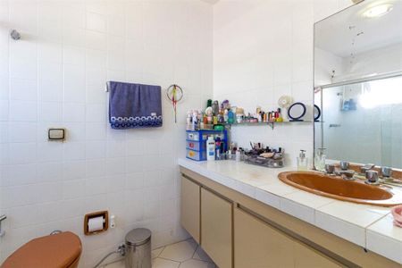 Casa de condomínio à venda com 185m², 3 quartos e 2 vagas