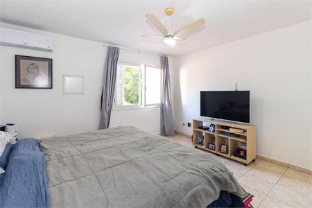 Casa de condomínio à venda com 185m², 3 quartos e 2 vagas