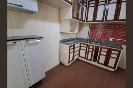 Apartamento à venda com 66m², 2 quartos e 1 vaga