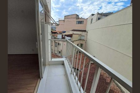 Apartamento à venda com 66m², 2 quartos e 1 vaga