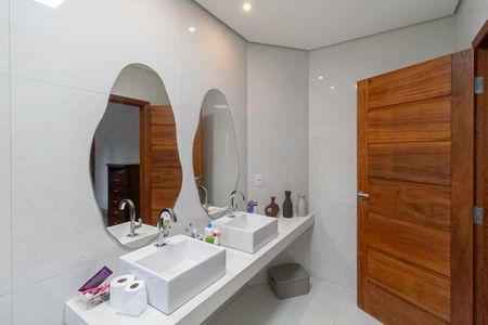 Casa para alugar com 1000m², 4 quartos e 6 vagasBanheiro da suíte 1