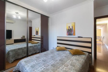 Quarto 1 de casa à venda com 2 quartos, 400m² em Santana, Porto Alegre