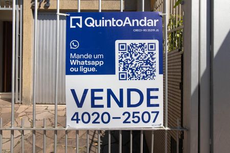 Casa à venda com 400m², 2 quartos e 2 vagasPlaca