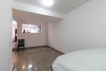 Casa à venda com 400m², 2 quartos e 2 vagasGaragem
